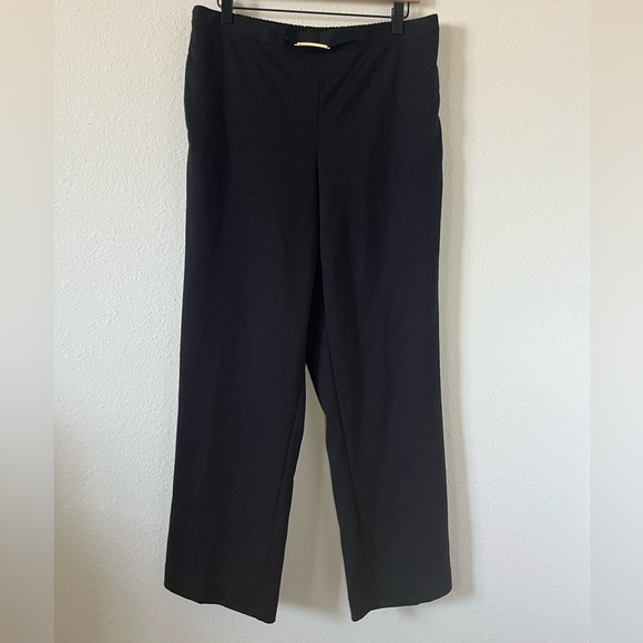 Alfred Dunner Pants - Alfred Dunner black relaxed dress pants, Size M